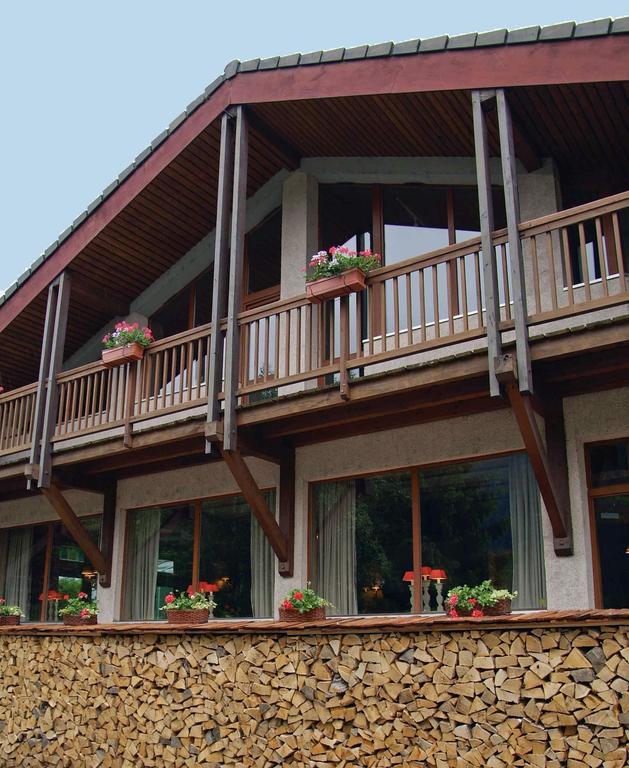 Hôtel Restaurant La Tourmaline La Plagne Exterior foto