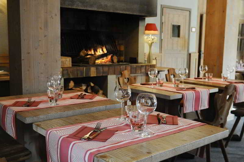 Hôtel Restaurant La Tourmaline La Plagne Exterior foto